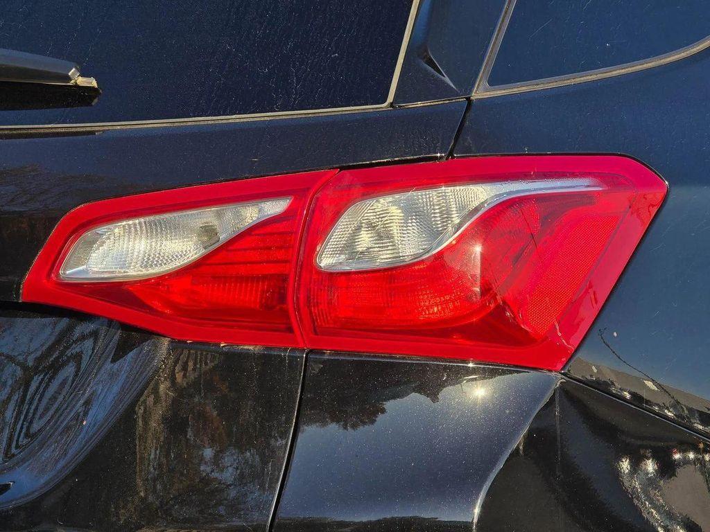 used 2021 Chevrolet Equinox car, priced at $17,996