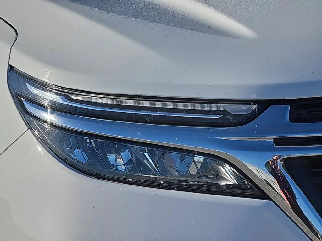 used 2024 Chevrolet Equinox car, priced at $21,996