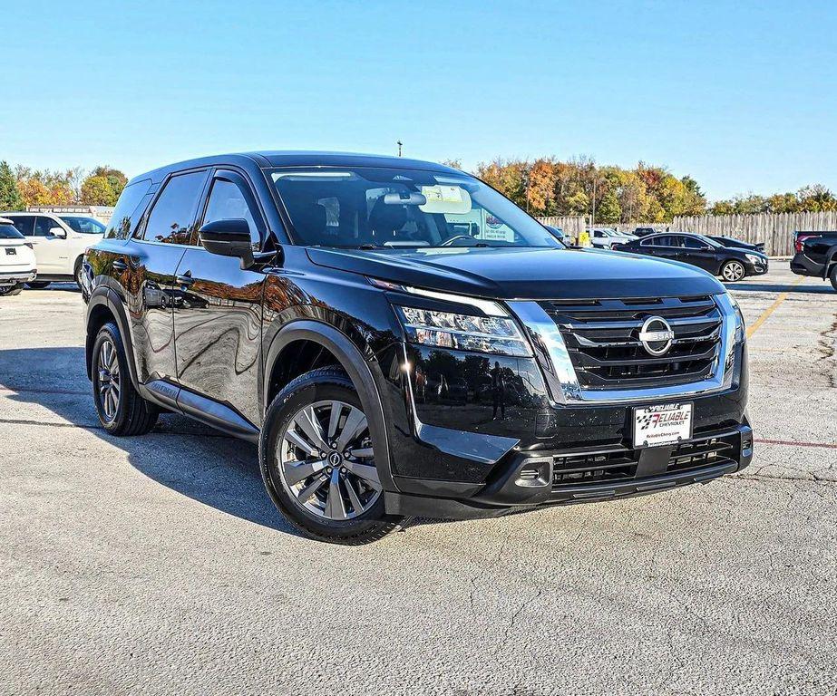 used 2022 Nissan Pathfinder car, priced at $23,358