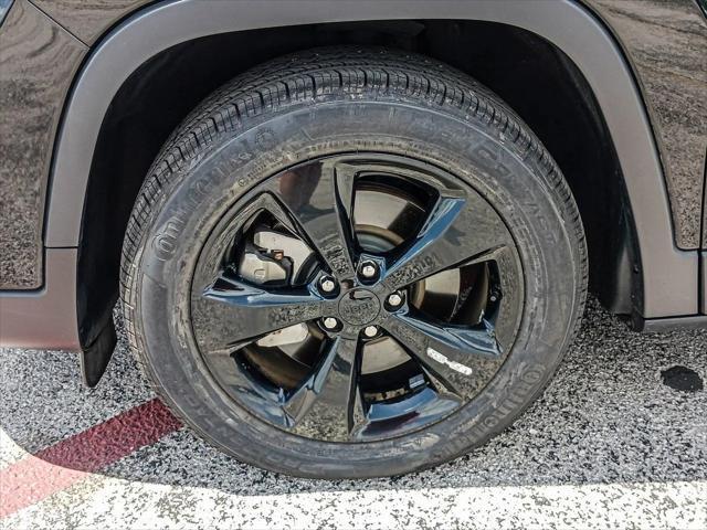 used 2021 Jeep Cherokee car, priced at $21,390