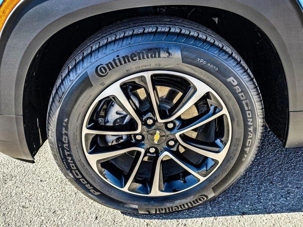 used 2025 Chevrolet TrailBlazer car, priced at $22,630
