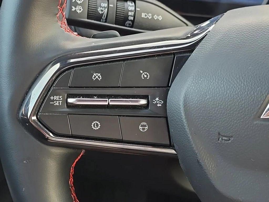 used 2025 Chevrolet Traverse car, priced at $49,996