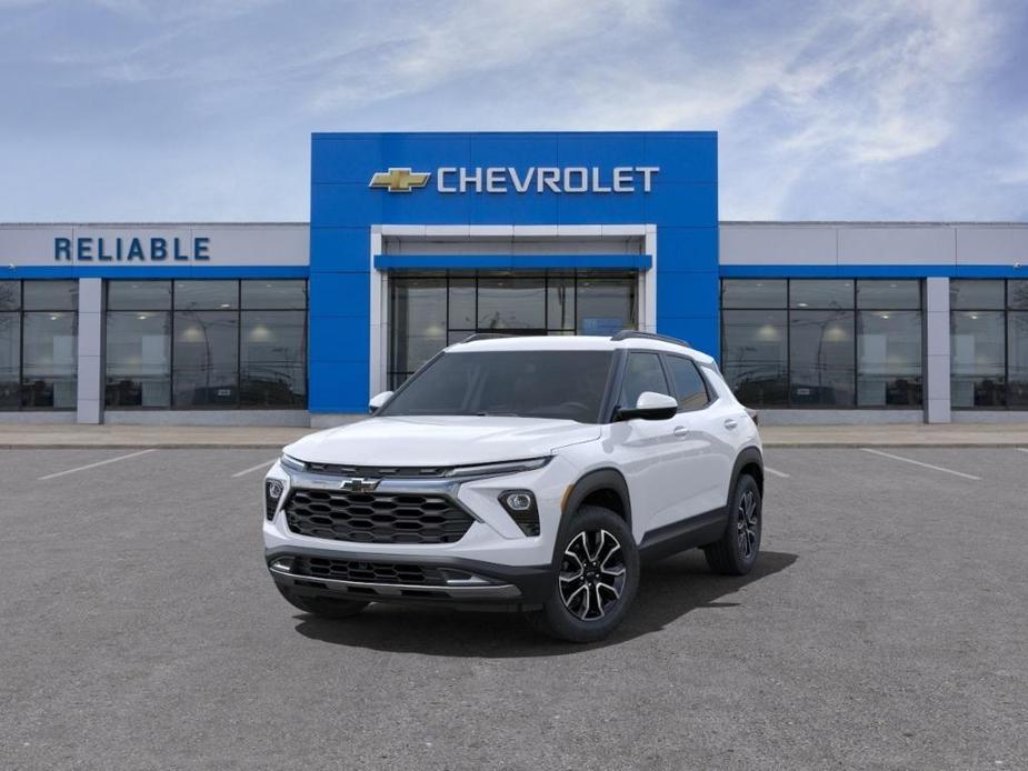 new 2025 Chevrolet TrailBlazer car, priced at $29,730