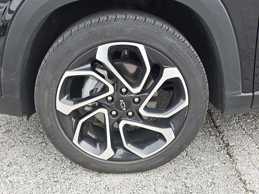 used 2024 Chevrolet Trax car, priced at $22,546