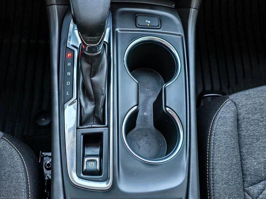 used 2023 Chevrolet Equinox car, priced at $21,623