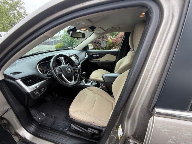 used 2016 Jeep Cherokee car, priced at $7,298