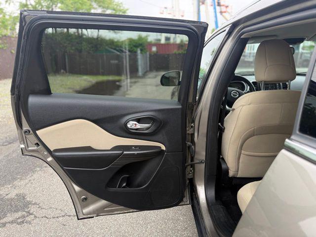 used 2016 Jeep Cherokee car, priced at $7,298