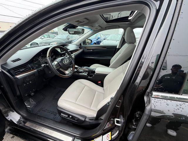 used 2017 Lexus ES 350 car, priced at $20,998