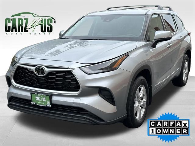 used 2022 Toyota Highlander car, priced at $33,495