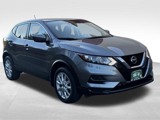 used 2020 Nissan Rogue Sport car, priced at $15,998