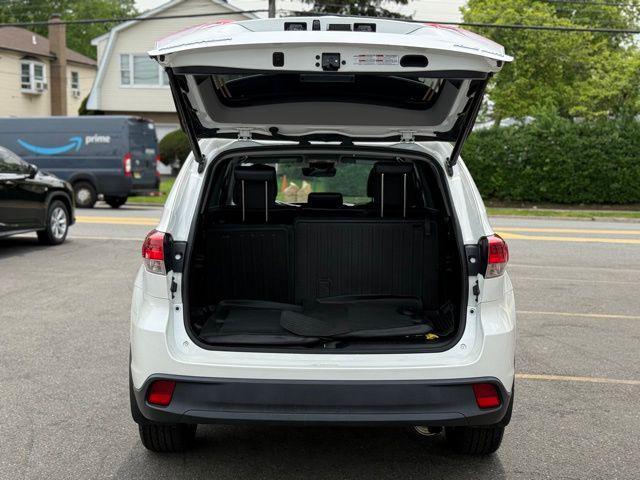 used 2019 Toyota Highlander car, priced at $22,998