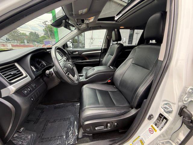 used 2019 Toyota Highlander car, priced at $22,998