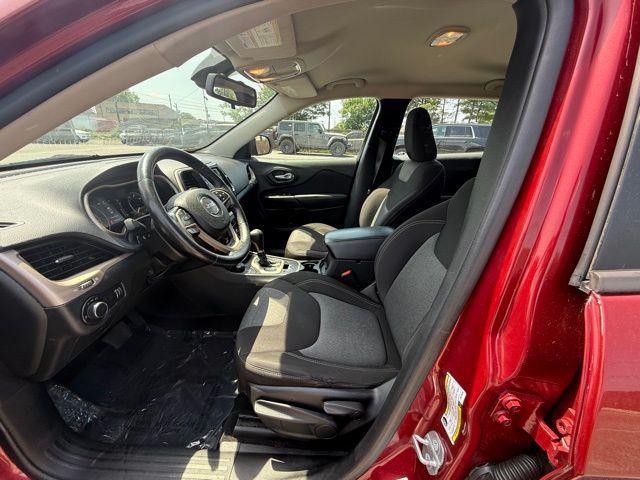 used 2014 Jeep Cherokee car, priced at $6,695