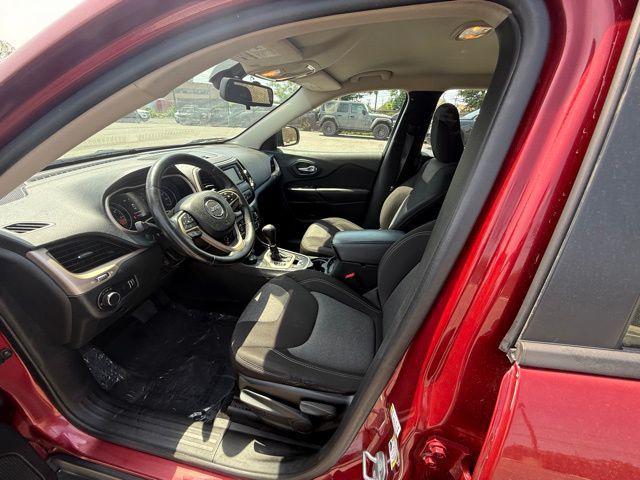 used 2014 Jeep Cherokee car, priced at $6,695