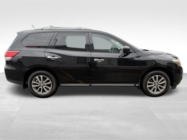 used 2016 Nissan Pathfinder car, priced at $12,798