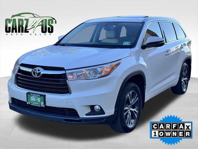 used 2016 Toyota Highlander car, priced at $17,495