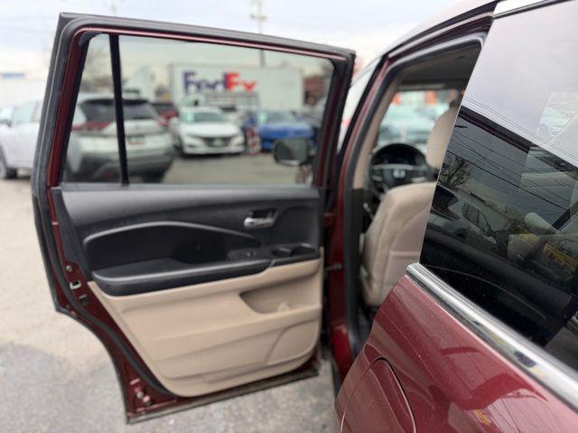 used 2020 Honda Pilot car, priced at $17,998