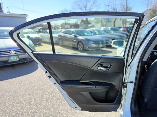 used 2017 Honda Accord Hybrid car