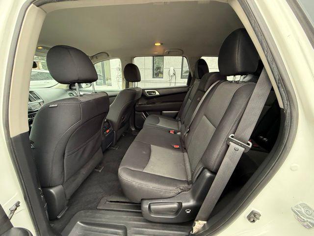 used 2017 Nissan Pathfinder car