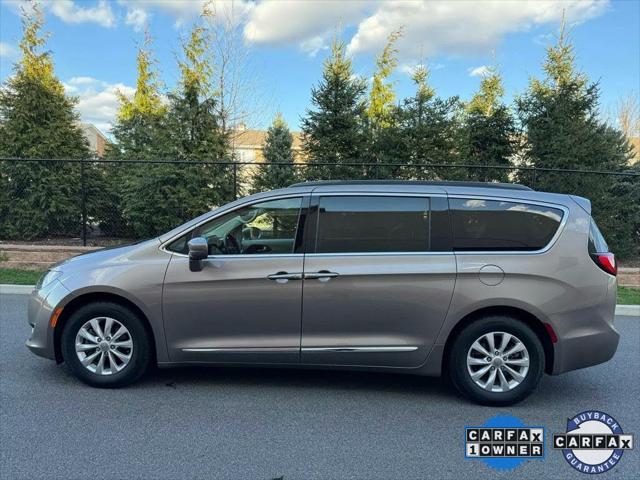 used 2017 Chrysler Pacifica car, priced at $16,498