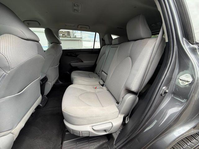 used 2022 Toyota Highlander car, priced at $31,495