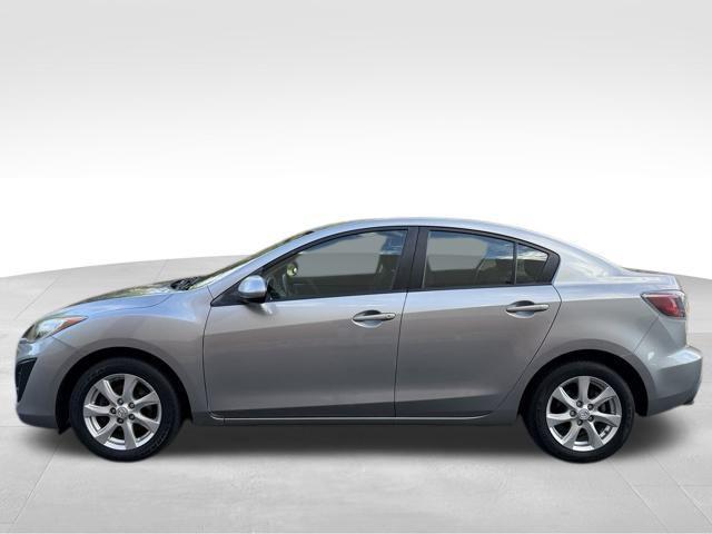 used 2011 Mazda Mazda3 car, priced at $4,795