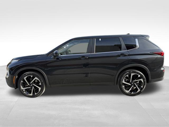 used 2022 Mitsubishi Outlander car, priced at $21,998