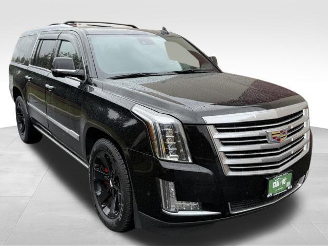 used 2020 Cadillac Escalade ESV car, priced at $31,998