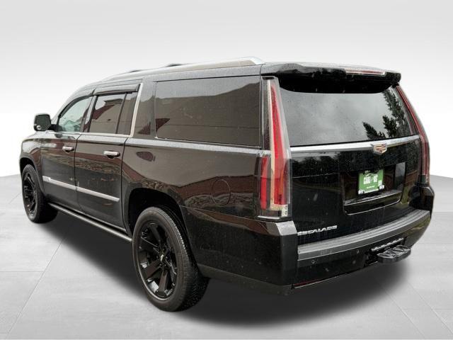 used 2020 Cadillac Escalade ESV car, priced at $31,998