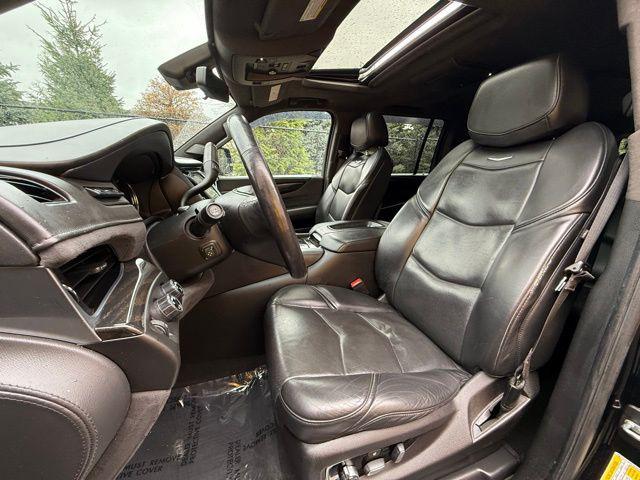 used 2020 Cadillac Escalade ESV car, priced at $31,998