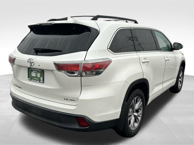 used 2014 Toyota Highlander car, priced at $13,998