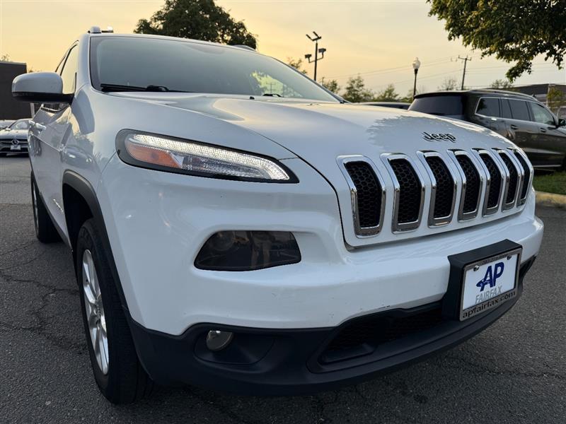 used 2018 Jeep Cherokee car, priced at $9,495