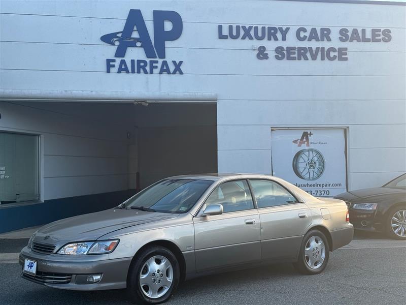 used 2000 Lexus ES 300 car, priced at $4,495