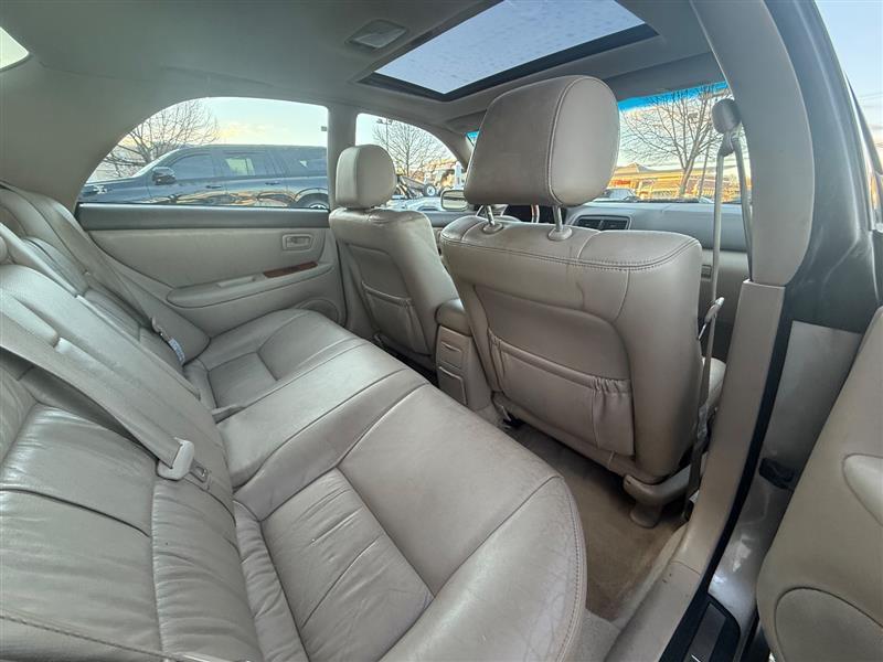 used 2000 Lexus ES 300 car, priced at $4,495