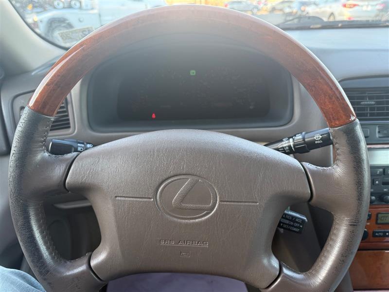 used 2000 Lexus ES 300 car, priced at $4,495