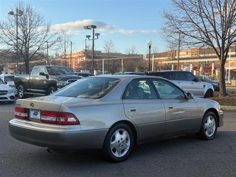 used 2000 Lexus ES 300 car, priced at $4,495