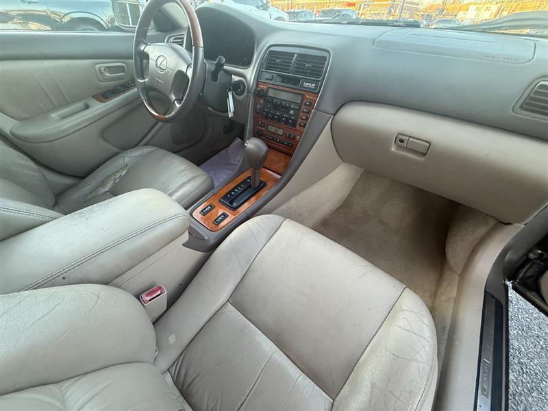 used 2000 Lexus ES 300 car, priced at $4,495