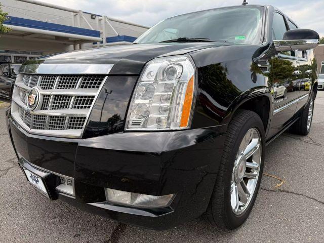 used 2014 Cadillac Escalade ESV car, priced at $14,995