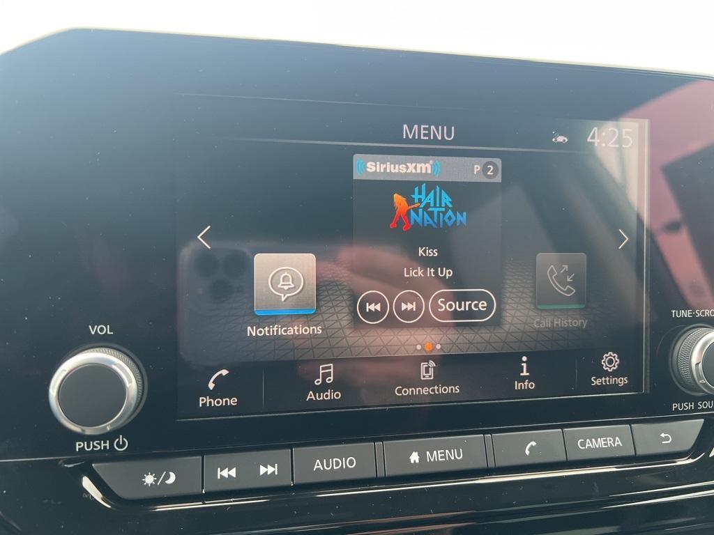 new 2025 Nissan Pathfinder car, priced at $40,057