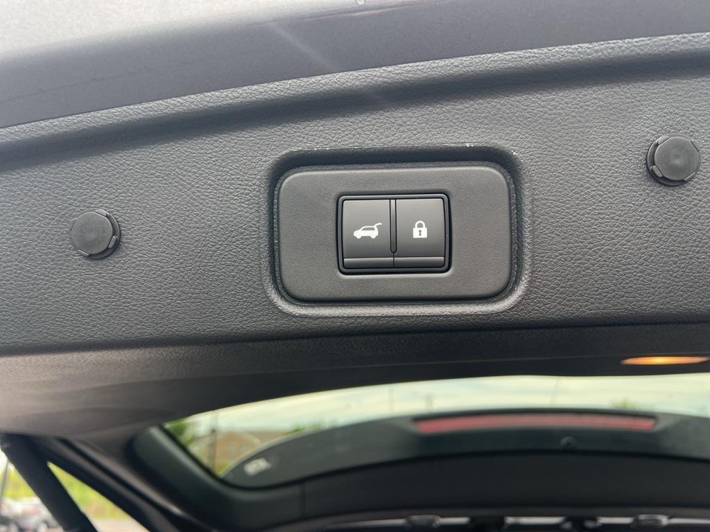 new 2025 Nissan Pathfinder car, priced at $40,057