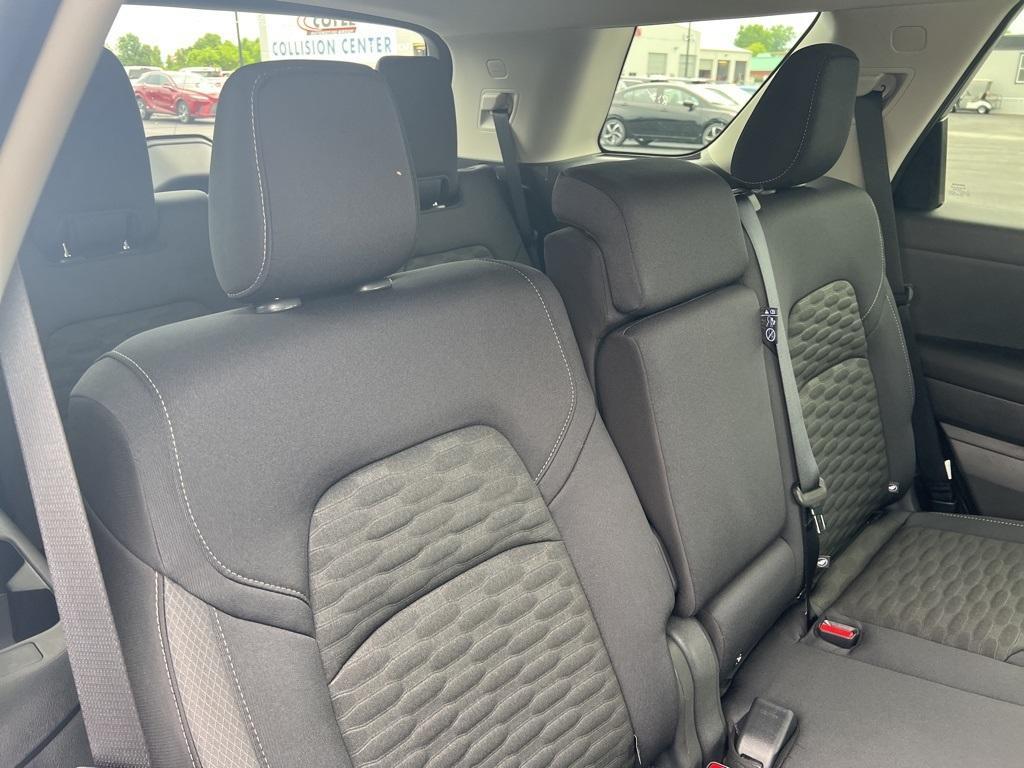 new 2025 Nissan Pathfinder car, priced at $40,057