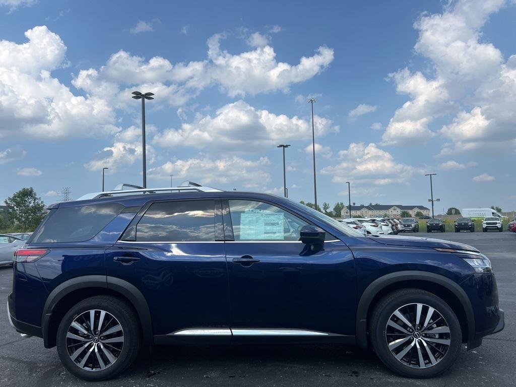 new 2024 Nissan Pathfinder car, priced at $43,914