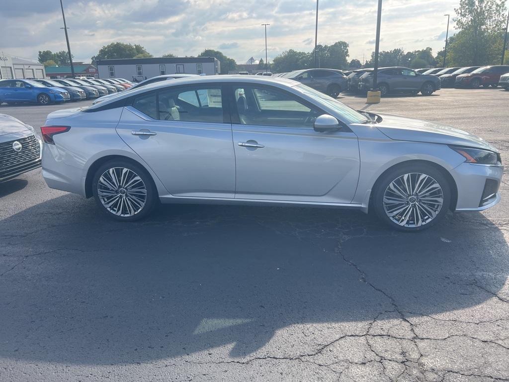 new 2025 Nissan Altima car, priced at $32,252