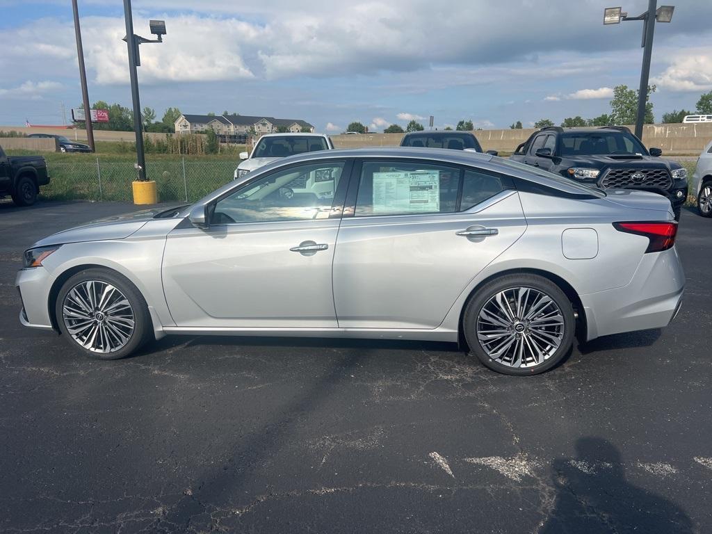 new 2025 Nissan Altima car, priced at $32,252