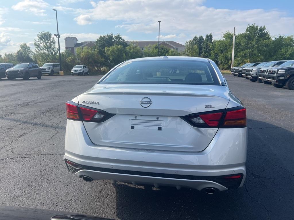new 2025 Nissan Altima car, priced at $32,252