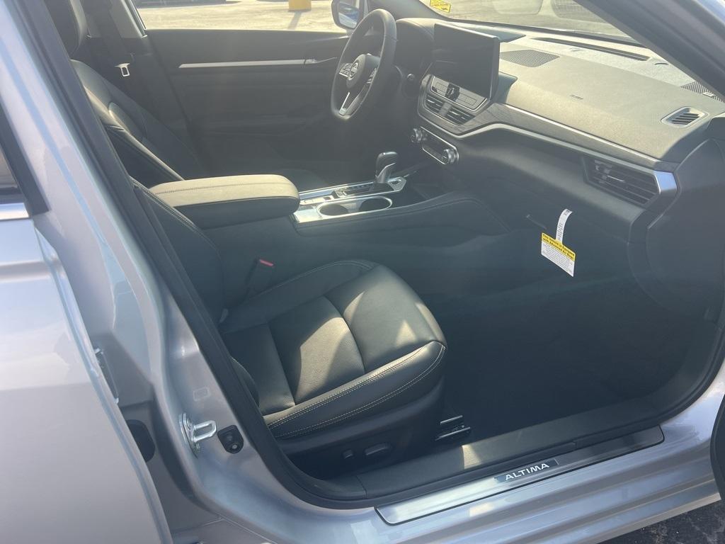 new 2025 Nissan Altima car, priced at $32,252