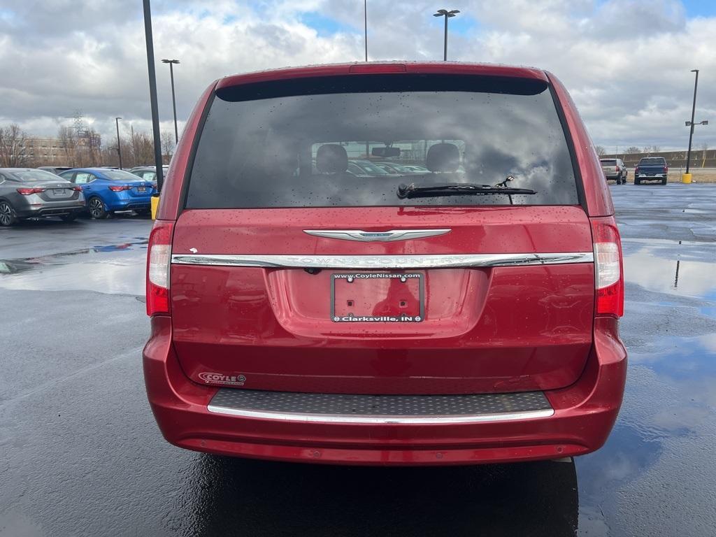 used 2014 Chrysler Town & Country car, priced at $8,995