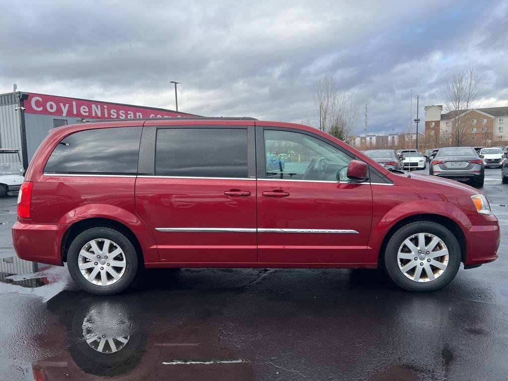 used 2014 Chrysler Town & Country car, priced at $8,995