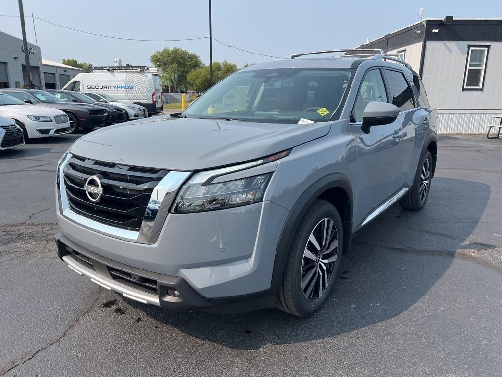 new 2025 Nissan Pathfinder car, priced at $50,113