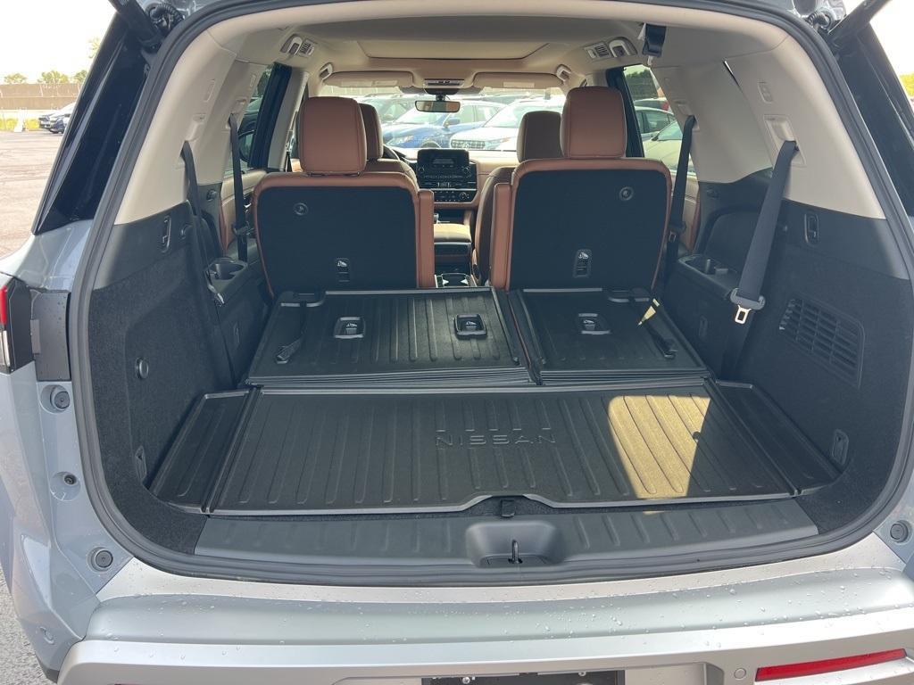 new 2025 Nissan Pathfinder car, priced at $50,113